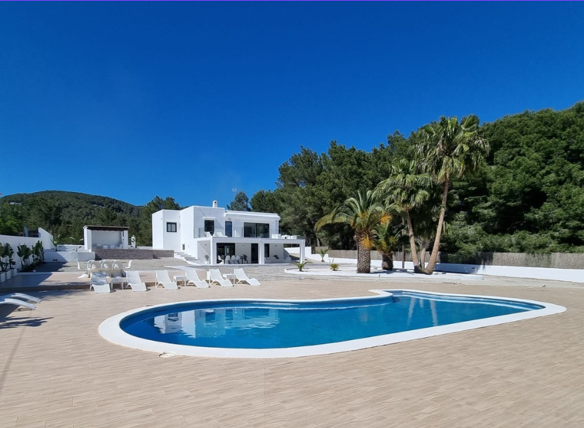 VILLA NIVARIA